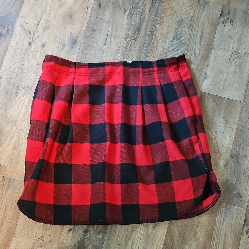 👗Woolrich Red and Black Mini A-Line Skirt